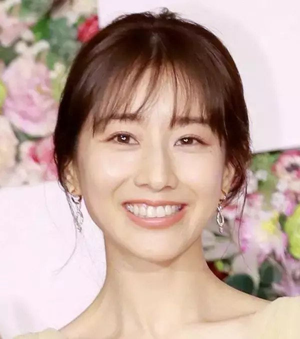 田中みな実、ＴＢＳ同期の江藤愛アナを「誰からも好かれる笑顔と雰囲気」と絶賛→「私は基本、真顔が怖いから」