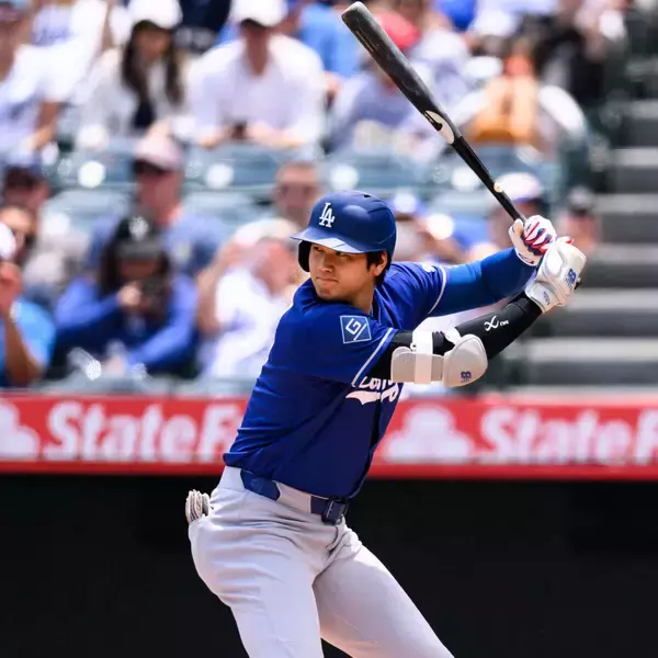 大谷翔平が２打席目は四球→今季７度目で盗塁初失敗　敵地が大熱狂…宿敵パドレスとの首位攻防戦