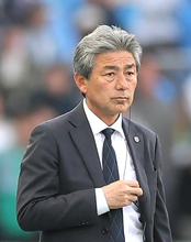 続投の川崎・長谷部茂利監督「アジアの舞台に戻るべく修正、改善を図り」「強い覚悟を持って来季へ」…広島に連敗で百年構想リーグは８位