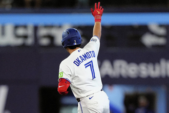 岡本和真は決戦投票進出祝いの１８号２ラン　今井達也、快投６回無失点１０Ｋで５勝目！背面好捕も披露 　吉田正尚は逆転呼び込む執念四球【２６日ＭＬＢまとめ】