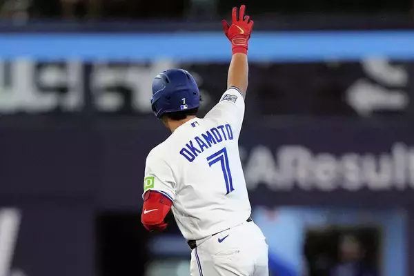 岡本和真は決戦投票進出祝いの１８号２ラン　今井達也、快投６回無失点１０Ｋで５勝目！背面好捕も披露 　吉田正尚は逆転呼び込む執念四球【２６日ＭＬＢまとめ】