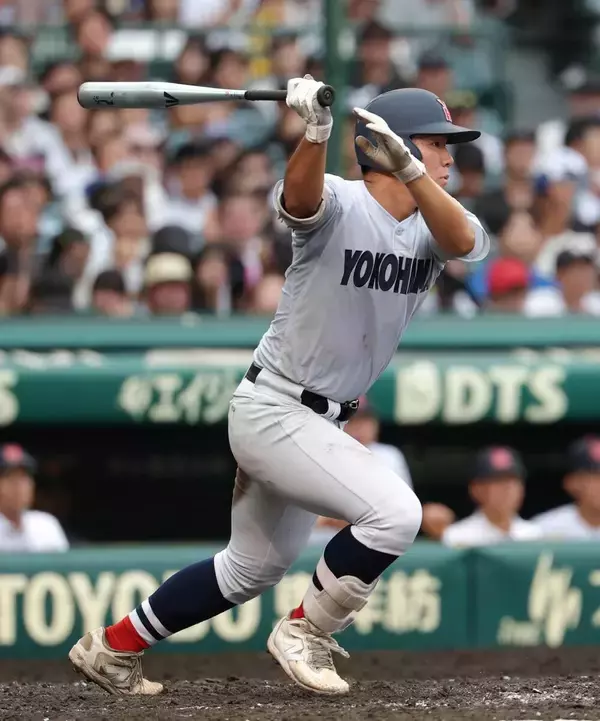 【甲子園】横浜が今夏初のビハインド→同点　「さすがすぎる」「慌てないね」の声も再びリード許す