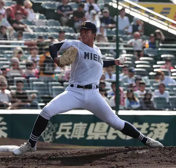 【甲子園】三重は１２年ぶり４強進出ならず　積極的な継投策も…再三の好機生かせず　４失策も響く