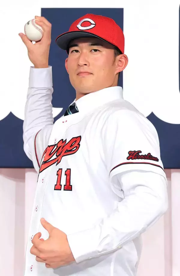【広島】九里亜蓮の背番１１継承したドラ２・斉藤汰直「かっこいい。それに見合う投球を…」全てを受け継ぐ覚悟