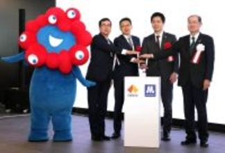 吉村洋文氏が夢洲でｅスポーツのオープニングセレモニー出席「ワクワクする気持ちは大事」