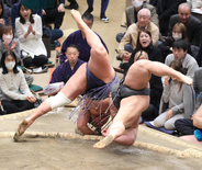 【８日目の見どころ】６年ぶりの天覧相撲　結びは横綱・大の里に好調・伯乃富士が挑む