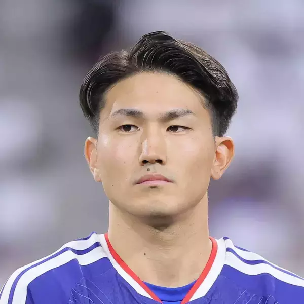 フェイエノールトＤＦ渡辺剛が右足首を痛め後半途中で交代…森保ジャパンにまたも負傷者か