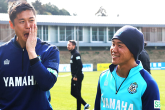 【Ｊ２磐田】元日本代表４２歳の川島永嗣が１９歳下の角昂志郎とダブル主将「若手が引っ張るべき。うまくサポートできたら」