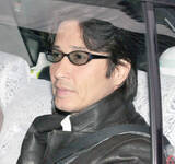 「４度目逮捕の羽賀研二容疑者　最初は０７年、詐欺と恐喝未遂　１３年に懲役６年」の画像1