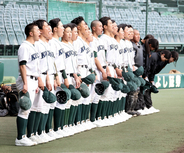 【センバツ】２１世紀枠出場、高知農・杉本仁主将が甲子園練習で志願して芝生に寝転ぶ　その理由は？