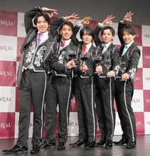 モナキやＭ！ＬＫに「食らいつきたい」…ワインがテーマの男性５人組「ＳＨｉＺＵＫＵ」お披露目