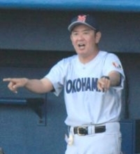 【高校野球】逆転勝ちを呼び込んだ横浜の奇策「内野５人シフト」村田監督「どうやったら相手にプレッシャーがかかるか」