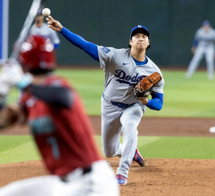 大谷翔平、二刀流神髄　６回０封６Ｋで４連勝＆日本人トップ６勝　規定投球回「１」届かずも驚異の防御率０・７４…打でも圧巻の３安打５出塁→打率．３０１に急上昇　ドジャース４０勝
