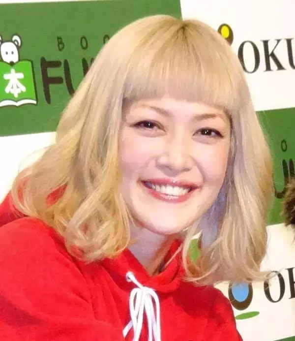 「カッコいい」松嶋尚美の長男が卒業式…顔出しに騒然「めっちゃイケメン過ぎる」Ｊリーグユースにも所属