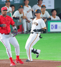 巨人・吉川尚輝は左太もも裏の肉離れ　橋上監督代行「全治がどのくらいか分かりませんが、少しでも早く戻ってきて」
