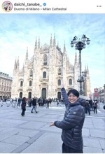 日テレ・田辺大智アナがミラノ・コルティナ五輪の取材でイタリアへ！レトロな街並みをバックにさわやか笑顔