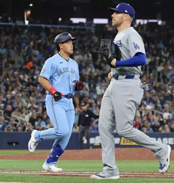 岡本和真、満塁で三ゴロ　好機で凡退続く　投手・大谷翔平との初対決は３打数無安打　