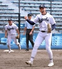 【高校野球】静岡が死闘制す　２年生右腕・鈴木琥大郎が好リリーフ＆Ｖ犠飛　延長１２回タイブレーク加藤学園下して２年ぶり８強