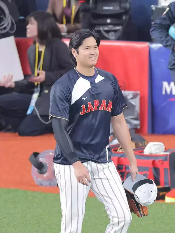 侍ジャパンのスタメン、大谷翔平は「２番・ＤＨ」　４番は村上宗隆で菊池雄星が先発　メジャー組が出場解禁…スタメン発表