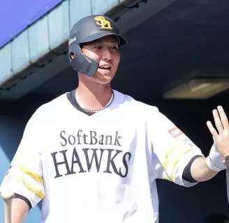 【ソフトバンク】秋広優人、速度１８１キロの高速弾丸ライナーで右翼席へ！オープン戦２号ソロ　対外試合で早くも３本目