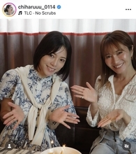 １４歳年下と再婚から３年…新山千春「２０代の頃から仲良し」人気女優と再会「ゆっくり語り合いました」