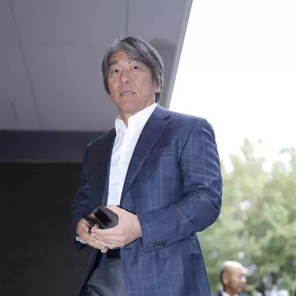 【巨人】松井秀喜監督、「全軍集合」で新体制始動　１～３軍の選手、首脳陣、スタッフら１００人以上が大集結　午後キャンプイン