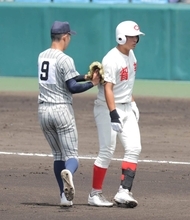 【甲子園】珍プレーにどよめき　飛球を野手が落球→打者走者が気付かずタッチアウト…敦賀気比―智弁和歌山戦