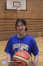 テレ東・中原みなみアナ、「現役でできそう」なバスケ姿に「動きがキレキレ」「テレビとのギャップが最高」と大反響！