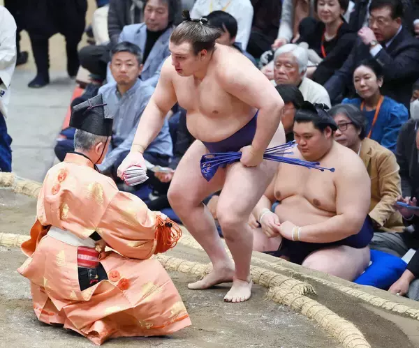 新大関・安青錦が４勝目　連敗は阻止　過去２戦２敗の大栄翔から初勝利