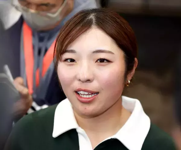 ２億円超え賞金女王の佐久間朱莉、初優勝の陰にあった父への“無茶ぶり”告白「お願いだから取ってきて、って…」