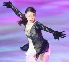 フィギュア紀平梨花　現在の姿に驚き！「すごい」「変わりましたね」「筋肉が」“りかしん”で猛トレ