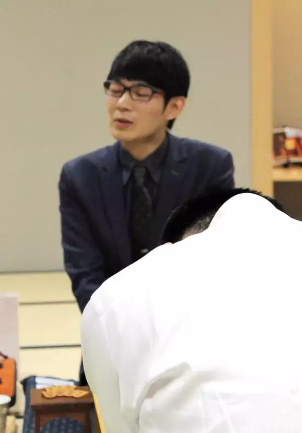 斎藤慎太郎八段、２期連続の叡王挑戦権を獲得　来月３日にシンガポールで開幕