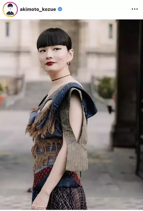 千代の富士さんのモデル次女、二の腕＆美背中あらわ衣装ショットに俳優の夫も「いいね！」…秋元梢の近影