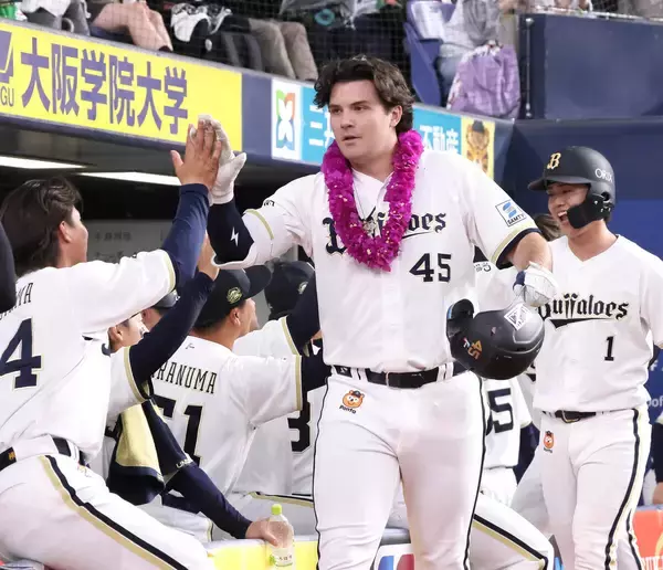 【オリックス】京セラＤの通算３０００号はシーモアの来日初アーチ「これまで、いろいろな人が声を掛けてくれた。感謝したい」京セラＤ球団新記録９連勝