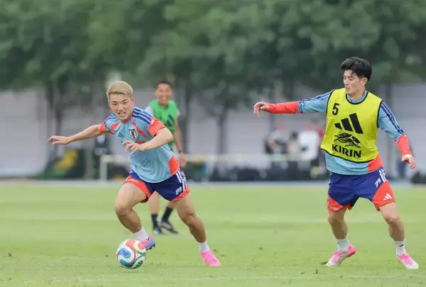 【Ｗ杯】欧州→日本→メキシコ移動での「二重時差ぼけ」解消へ、堂安律「米国へ行く時までに完璧に時差ぼけを治したい」