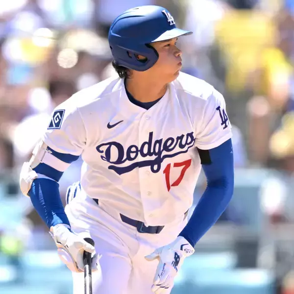大谷翔平、初回に右前打で２試合ぶり安打　長期遠征終えて本拠地で再スタート　「ワンピース・ナイト」に１９号なるか