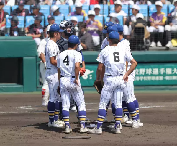 【甲子園】準決勝まで２失点“堅守”の健大高崎が試合中盤までに２失策　記録に残らないエラーも失点に…智弁和歌山との決勝戦