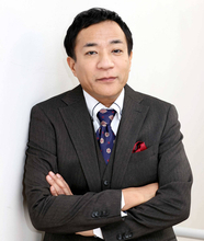 ナイツ塙宣之「経験者から言うと『ダウンタイム』はしっかりやった方がいい」…昨年２月に顔面骨折→手術
