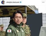 「小泉進次郎氏、防衛省の仕事納めを報告　特殊作戦群視察のレア写真「大臣と隊員の皆様カッコ良すぎマス」と話題」の画像1
