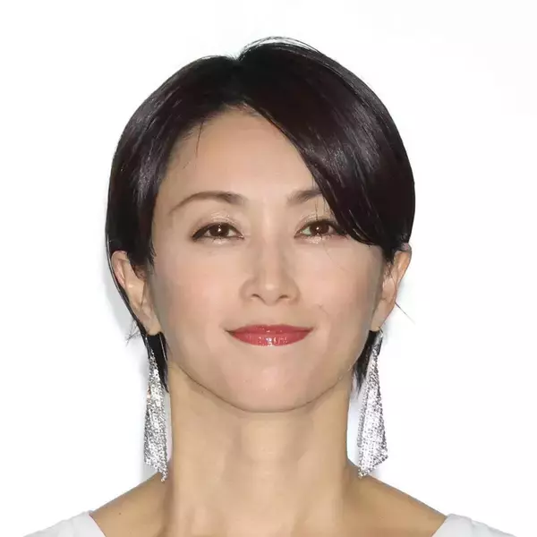 ５４歳・酒井法子　現在の姿が衝撃的！年明け早々「幸せすぎます」…芸能界復帰から１４年