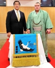 新大関・安青錦に新たな化粧まわし　コウノトリが描かれ「すごく素敵なデザイン」