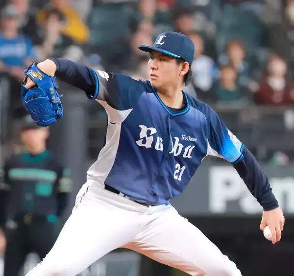 【西武】打球直撃で降板の武内夏暉が次回登板に意欲「多分大丈夫」　リズミカルな足取りで球場を後に