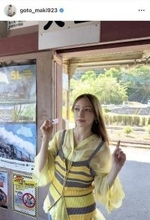 「ミツバチか？」後藤真希の“黄色コーデ”に反響「素敵な色」「顔面１００億点」「着こなしお似合い」