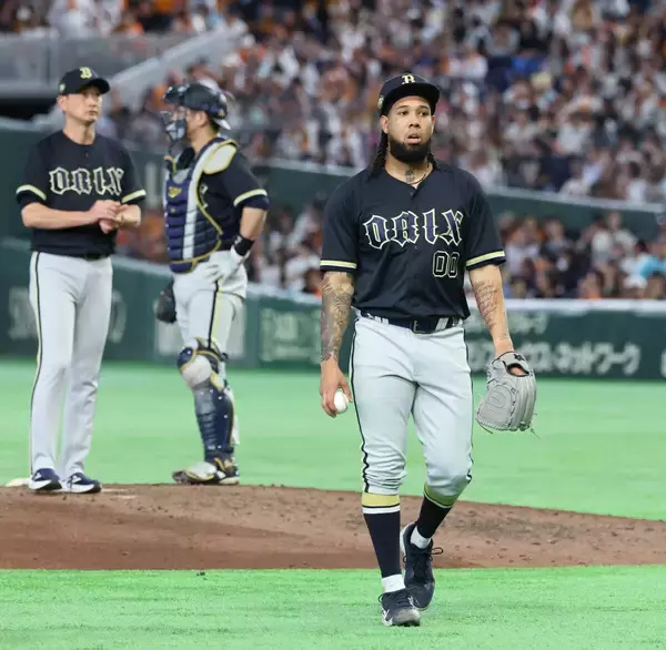 【オリックス】力投が報われなかったエスピノーザ「本当にセンセーショナルな結果になった」８回に先頭四球から決勝打浴びる