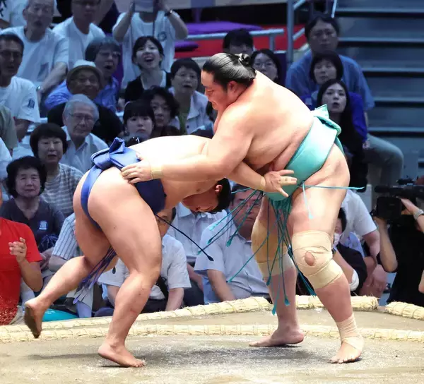 カド番大関・琴桜が３勝目　２日連続金星獲得の平幕・藤ノ川を退け「相手は関係ない」