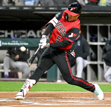 村上宗隆は「とにかくデンジャラスだ」　ロッキーズ監督も脱帽　メジャー初対戦の菅野智之から衝撃の２発　ＰＳ前に復活