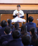 「【巨人】 佐々木俊輔が三笘薫、久保建英ら指導の名伯楽に師事「走りや体の使い方を…」盗塁数の大幅増加狙う」の画像1