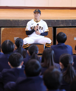 【巨人】 佐々木俊輔が三笘薫、久保建英ら指導の名伯楽に師事「走りや体の使い方を…」盗塁数の大幅増加狙う