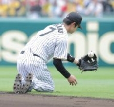 【阪神】“虎の忍者”に甲子園騒然！中野拓夢がライナーをスーパーキャッチ