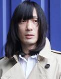 「村田充　元妻・神田沙也加さんの愛犬と仲良し２ショット披露「可愛い」「ママに似てるね」引き取って育てる」の画像1